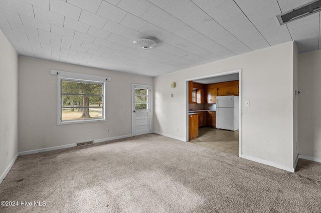 905 Madam Moores Lane, New Bern, NC 28562