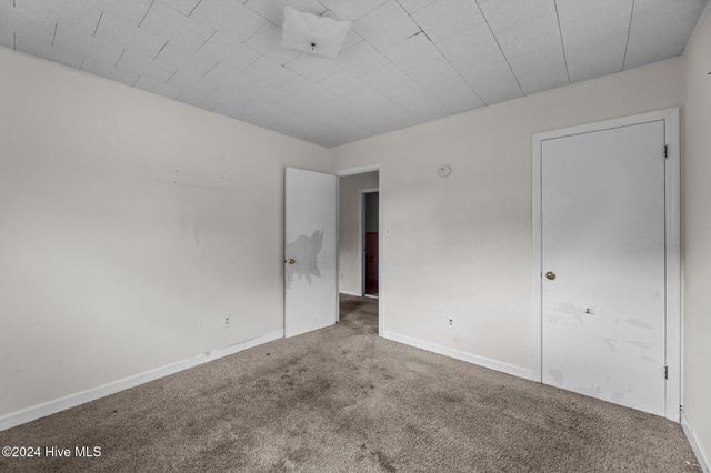 905 Madam Moores Lane, New Bern, NC 28562