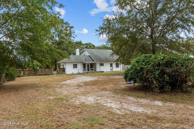 905 Madam Moores Lane, New Bern, NC 28562
