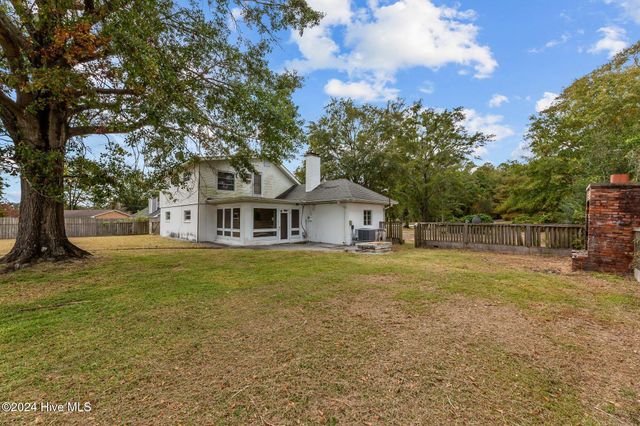 905 Madam Moores Lane, New Bern, NC 28562