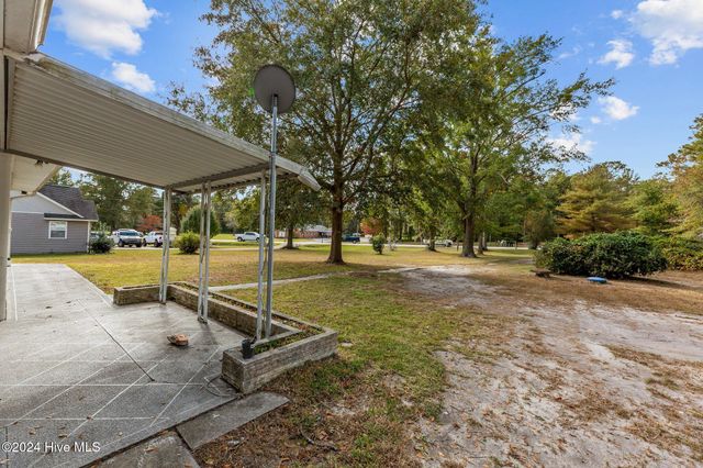 905 Madam Moores Lane, New Bern, NC 28562