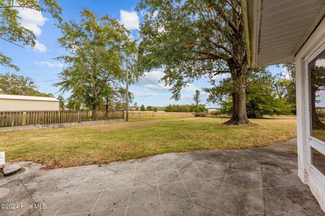 905 Madam Moores Lane, New Bern, NC 28562