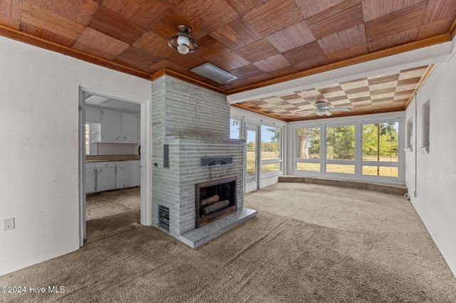 905 Madam Moores Lane, New Bern, NC 28562