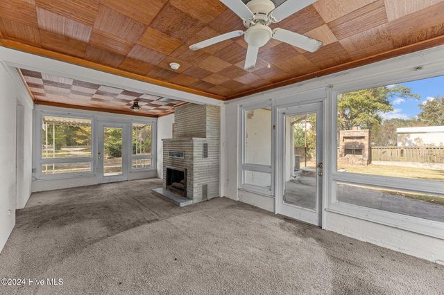 905 Madam Moores Lane, New Bern, NC 28562