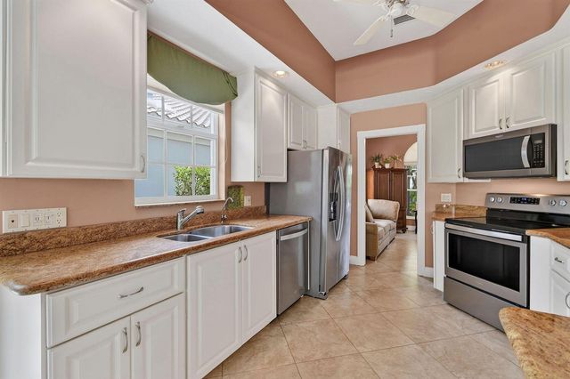 8081 SE Double Tree Drive, Hobe Sound, FL 33455