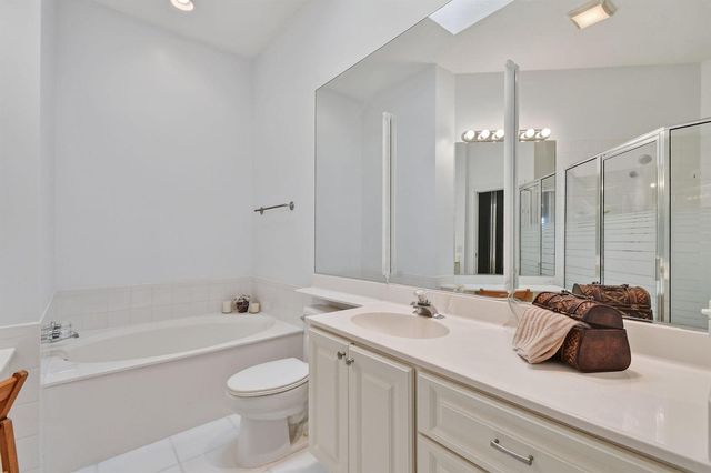 8081 SE Double Tree Drive, Hobe Sound, FL 33455