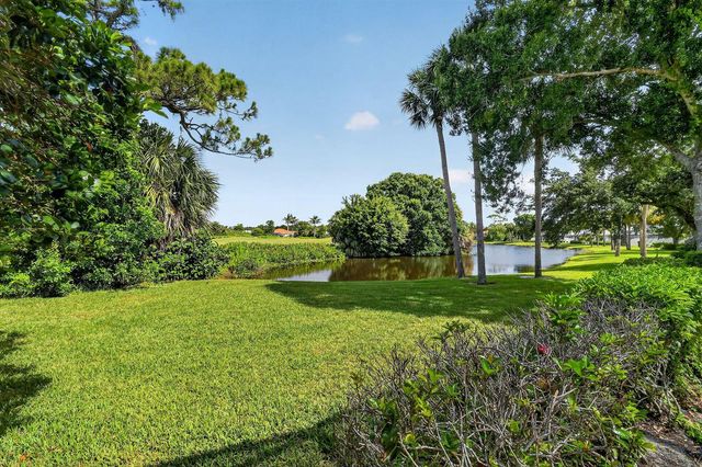 8081 SE Double Tree Drive, Hobe Sound, FL 33455