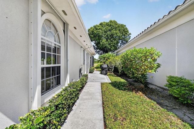 8081 SE Double Tree Drive, Hobe Sound, FL 33455