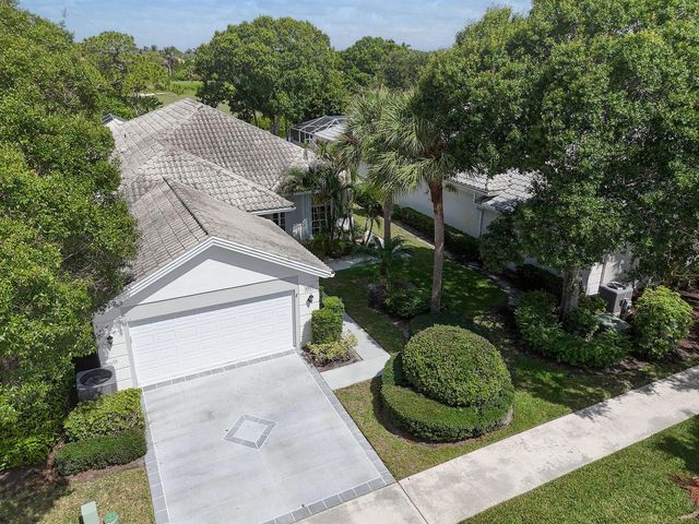 8081 SE Double Tree Drive, Hobe Sound, FL 33455