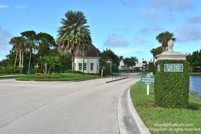 8081 SE Double Tree Drive, Hobe Sound, FL 33455