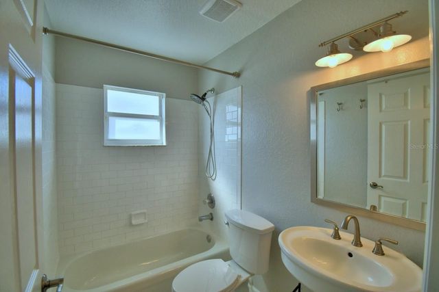 511 HEATHER GLEN DRIVE, Winter Haven, FL 33884