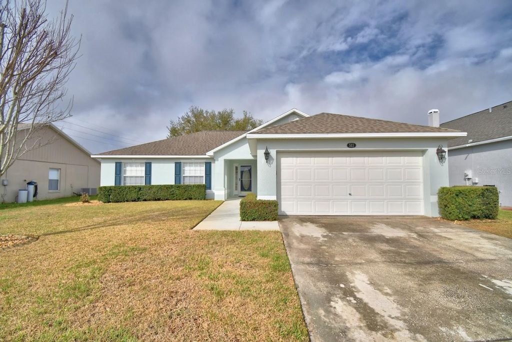 Image 1 of property listing at 511 HEATHER GLEN DRIVE, Winter Haven, FL 33884