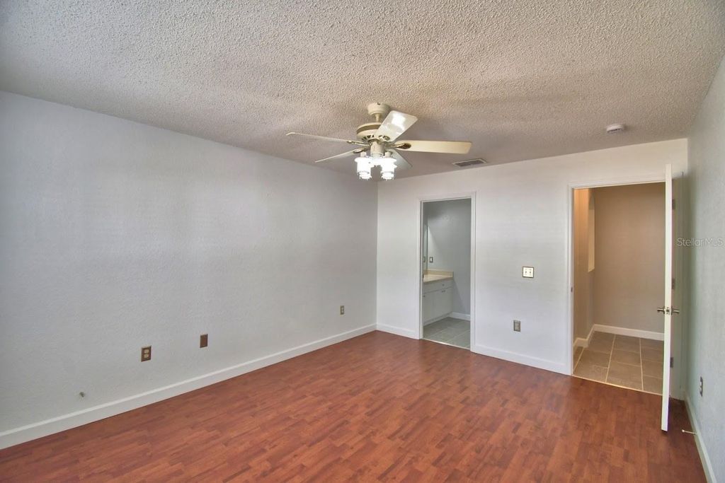 Image 15 of property listing at 511 HEATHER GLEN DRIVE, Winter Haven, FL 33884