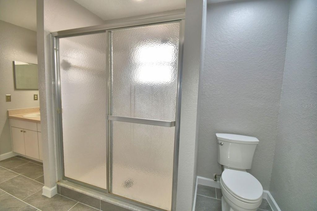 Image 17 of property listing at 511 HEATHER GLEN DRIVE, Winter Haven, FL 33884