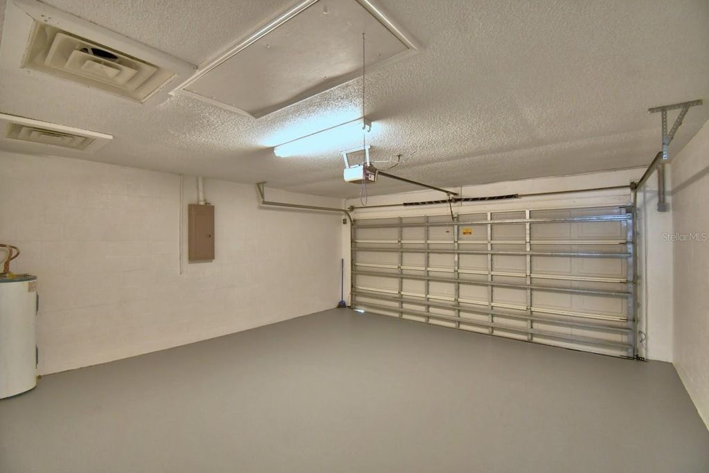 Image 24 of property listing at 511 HEATHER GLEN DRIVE, Winter Haven, FL 33884