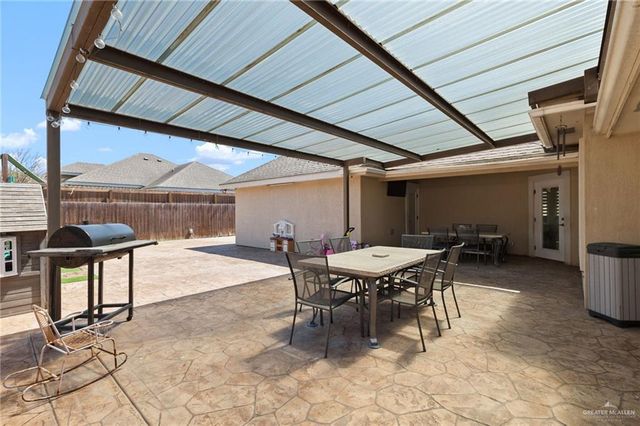 705 E Arapaho Avenue, Pharr, TX 78577