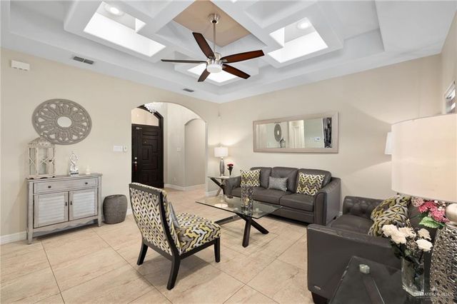 705 E Arapaho Avenue, Pharr, TX 78577