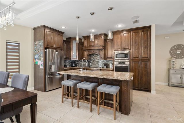 705 E Arapaho Avenue, Pharr, TX 78577