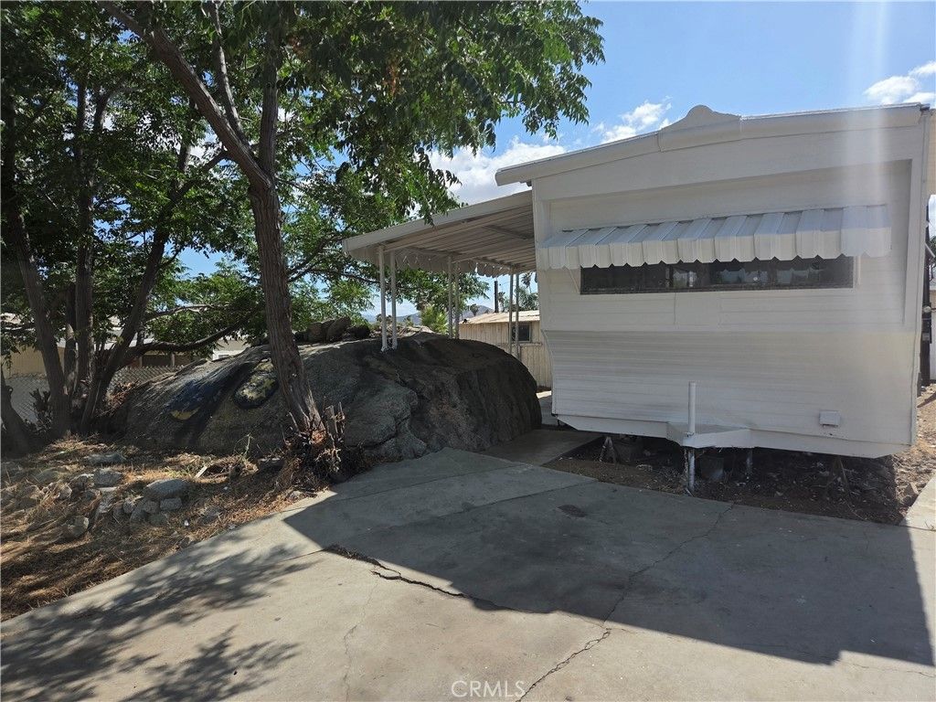 Image 11 of property listing at 22509 Carter, Perris, CA 92570