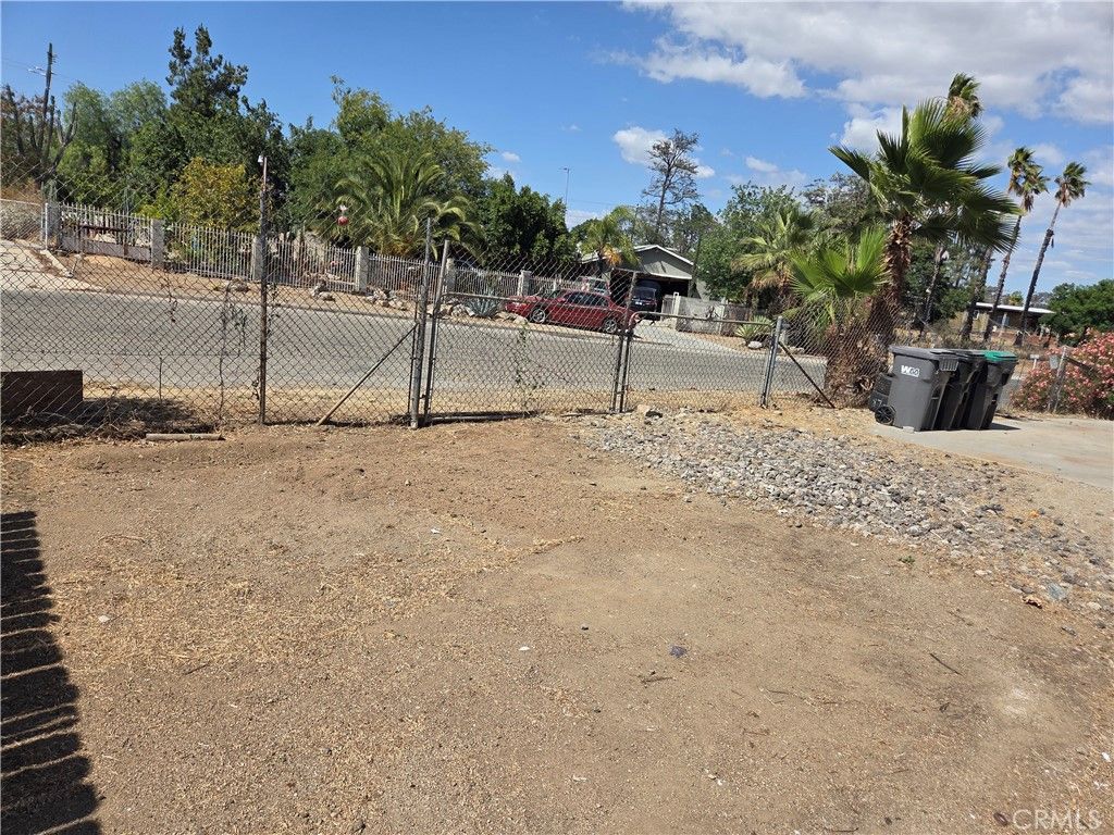 Image 8 of property listing at 22509 Carter, Perris, CA 92570