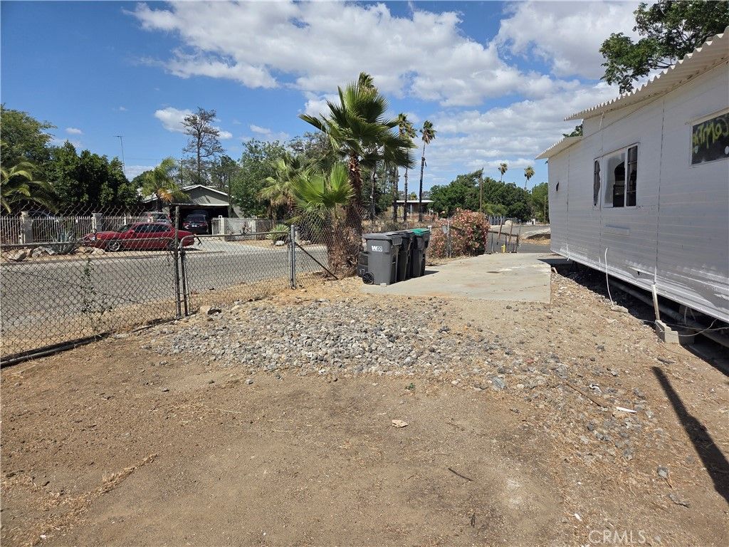 Image 9 of property listing at 22509 Carter, Perris, CA 92570