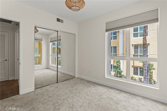 21301 Erwin Street 351, Woodland Hills, CA 91367