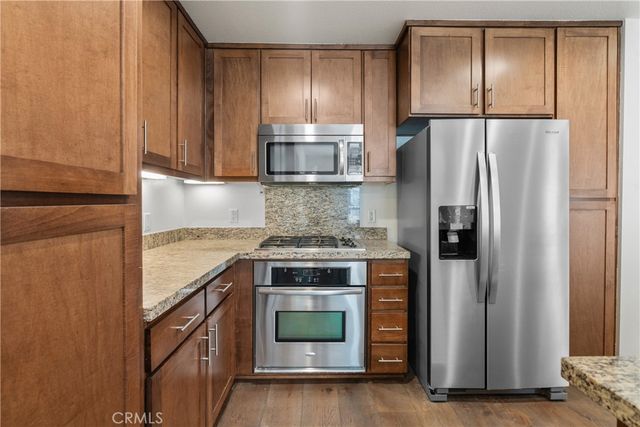 21301 Erwin Street 351, Woodland Hills, CA 91367