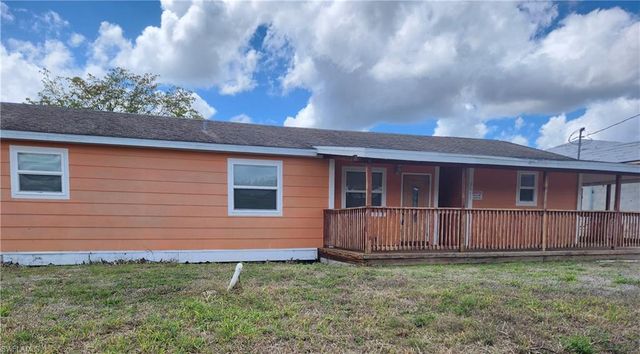 3417 19th ST SW, Lehigh Acres, FL 33976