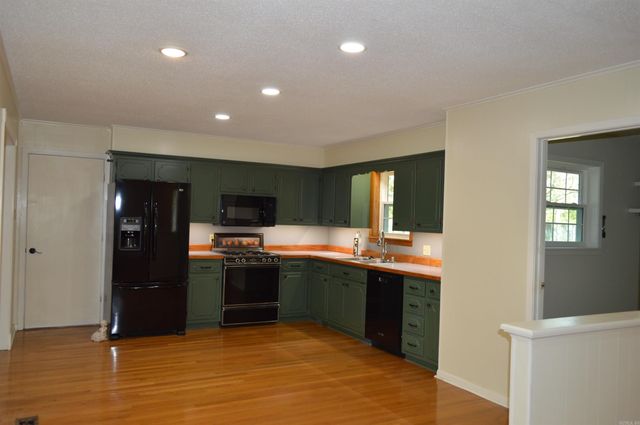 411 Hillcrest Drive, Heber Springs, AR 72543