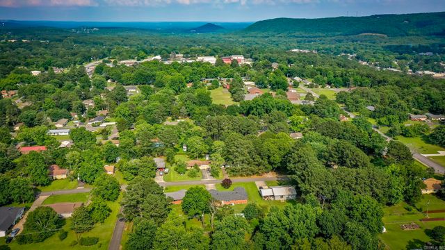 411 Hillcrest Drive, Heber Springs, AR 72543