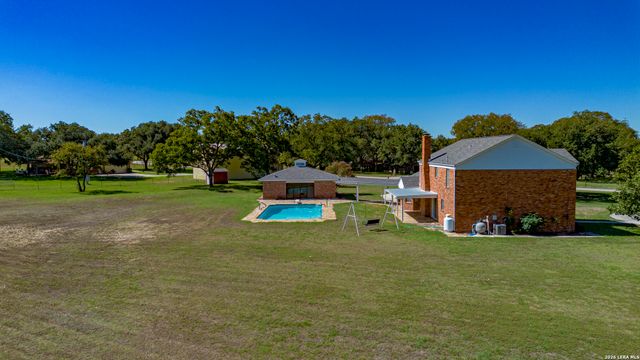 1301 Fm 477, Seguin, TX 78155