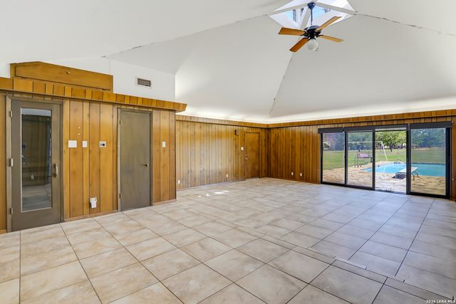 1301 Fm 477, Seguin, TX 78155