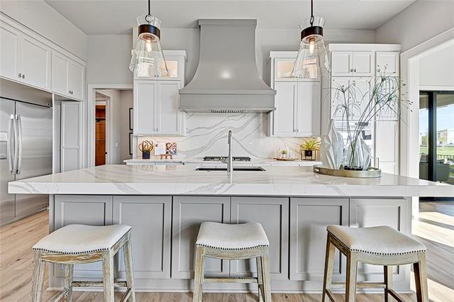 12605 W 170th Street, Overland Park, KS 66221