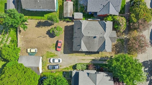 2916 18th Avenue S, Seattle, WA 98144