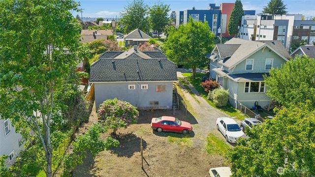 2916 18th Avenue S, Seattle, WA 98144