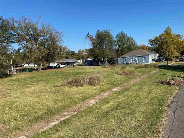 506 Yoakum Street, Dequincy, LA 70633