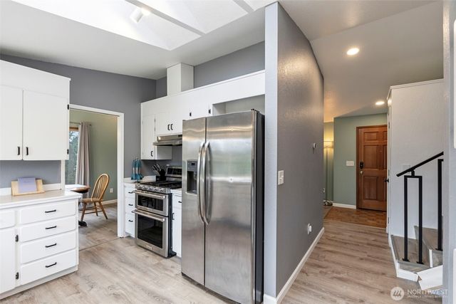 3733 Golden Eagle Loop, Olympia, WA 98513
