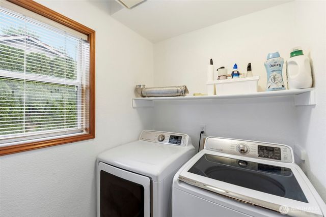 3733 Golden Eagle Loop, Olympia, WA 98513