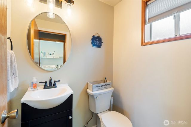 3733 Golden Eagle Loop, Olympia, WA 98513