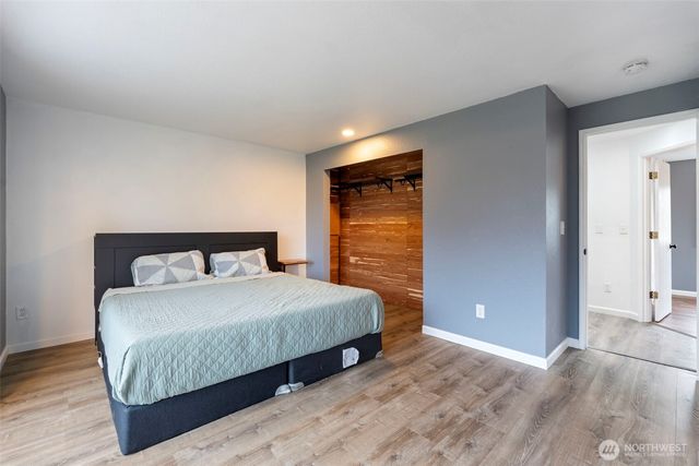 3733 Golden Eagle Loop, Olympia, WA 98513