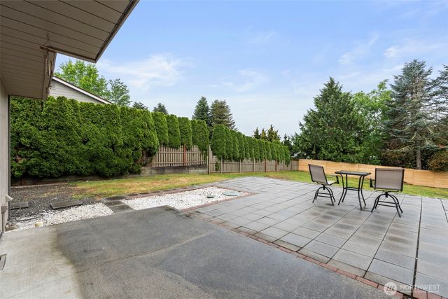3733 Golden Eagle Loop, Olympia, WA 98513