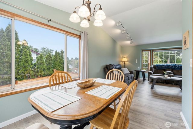 3733 Golden Eagle Loop, Olympia, WA 98513