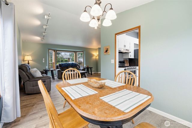 3733 Golden Eagle Loop, Olympia, WA 98513