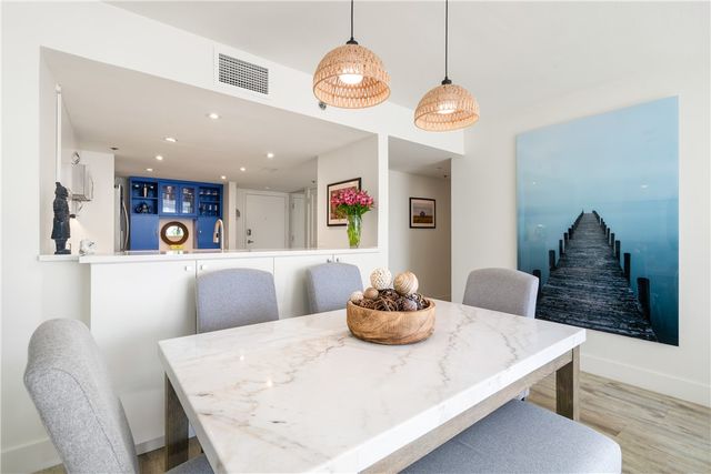 2700 N Highway A1a None 207, Hutchinson Island, FL 34949