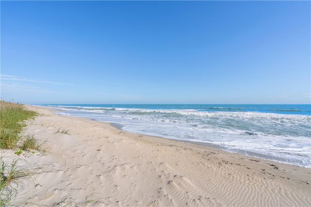 2700 N Highway A1a None 207, Hutchinson Island, FL 34949