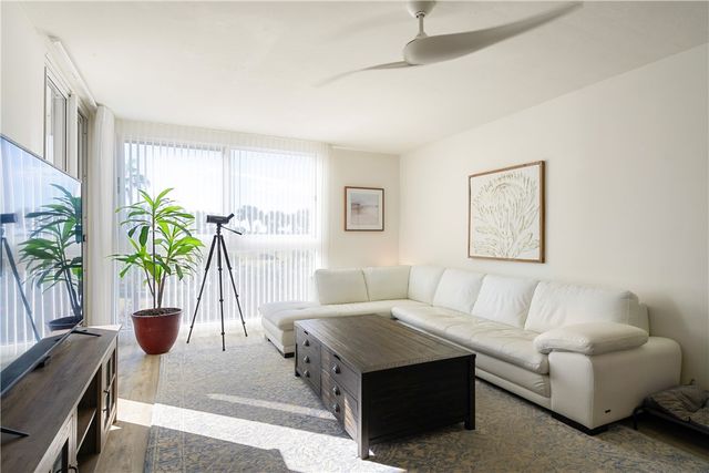 2700 N Highway A1a None 207, Hutchinson Island, FL 34949