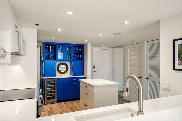 2700 N Highway A1a None 207, Hutchinson Island, FL 34949