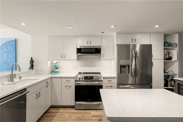 2700 N Highway A1a None 207, Hutchinson Island, FL 34949