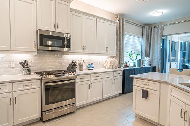 5013 SEVILLA SHORES DRIVE, Wimauma, FL 33598