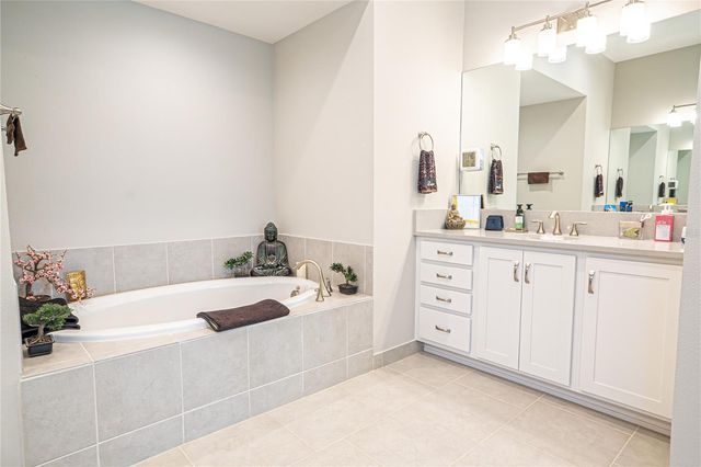 5013 SEVILLA SHORES DRIVE, Wimauma, FL 33598